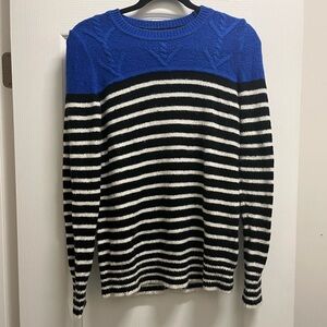 Gap sweater